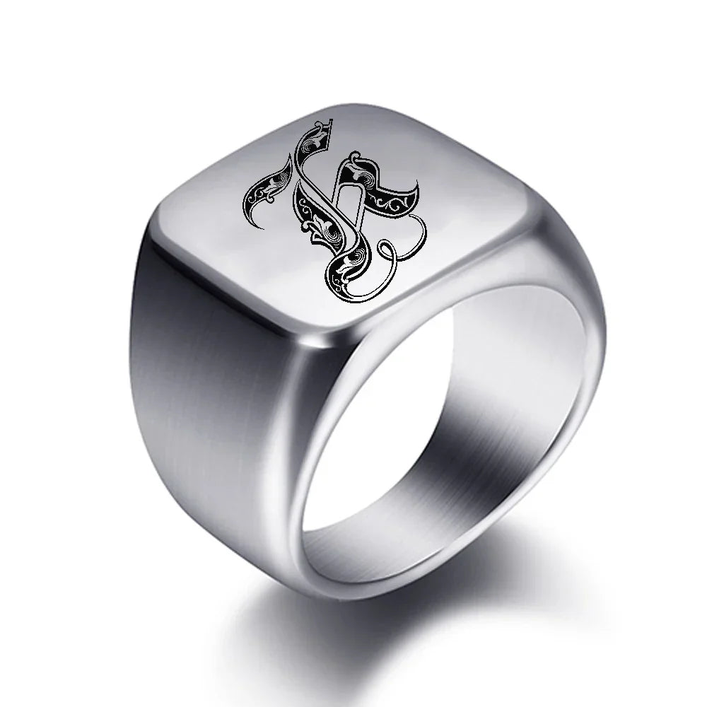 Bague large homme initiale j