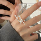 Bague Stylée avec Perle Blanche en Zircon