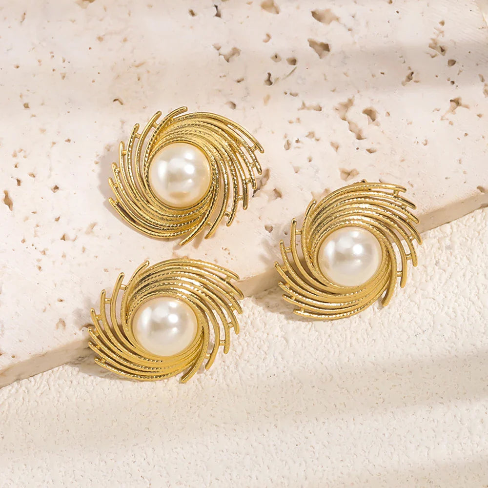 Boucles d'Oreilles Clou de Style avec Perle