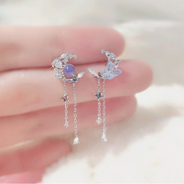 月と蝶のピアス
