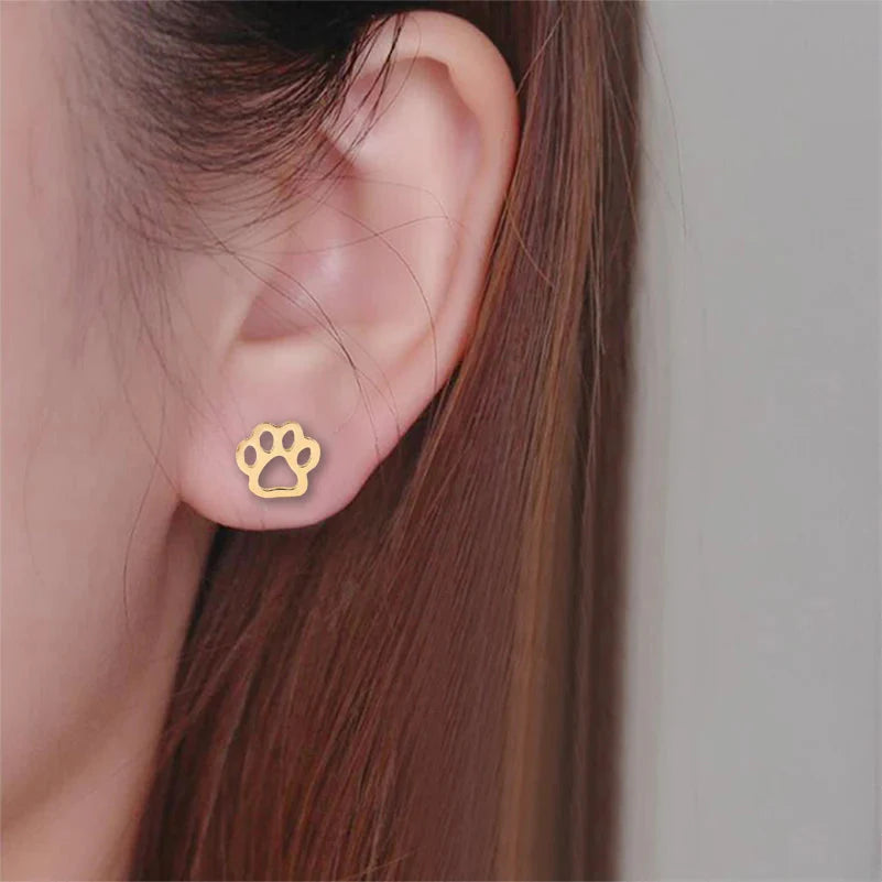 ゴールドの足あとピアス