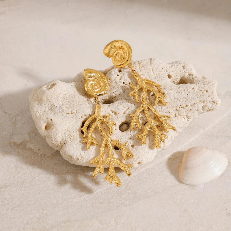 Boucles d'Oreilles Pendantes Conque et Corail
