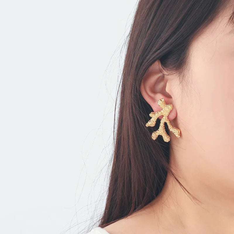 Boucles d'Oreilles Pendantes Corail Doré ou Argenté or