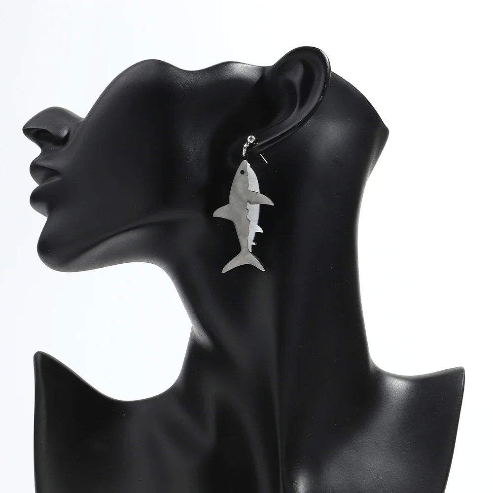Boucles d'oreilles pendantes en forme de requin