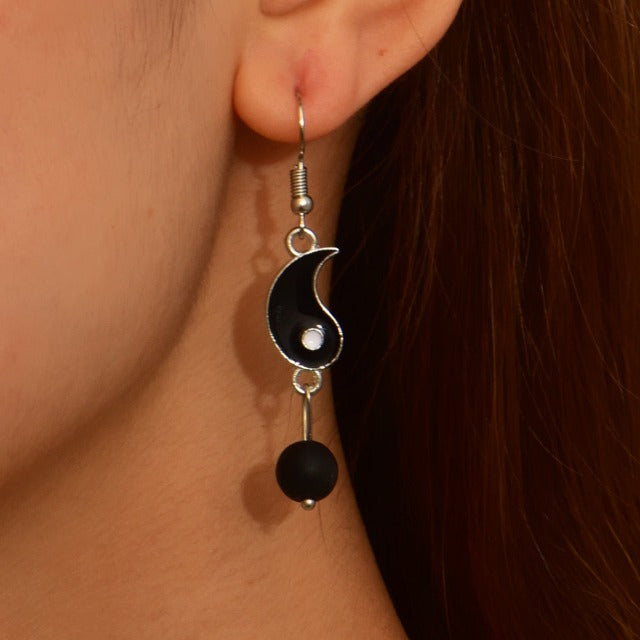 Yin Yang ゴールド＆シルバー ぶら下がりピアス シルバー