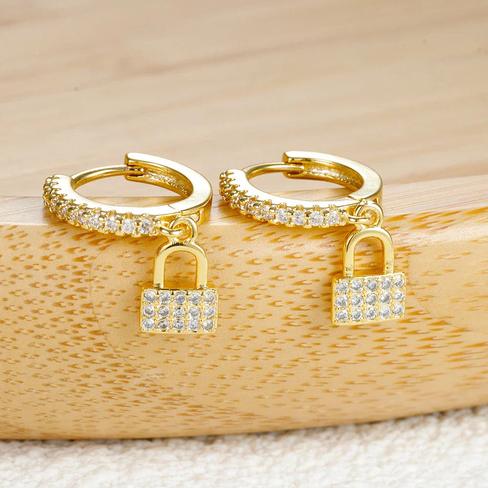 Boucles d'oreilles créoles clef et cadenas avec strass or