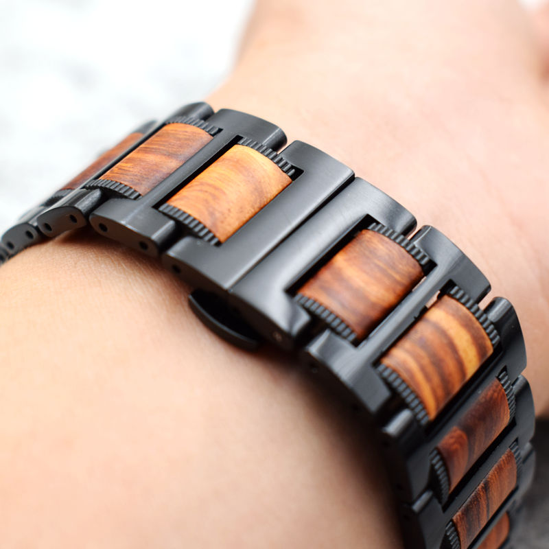 Apple Watch用ウッドブレスレット ブラウンとブラック