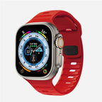 レッドのサージカルシリコン製Apple Watchバンド