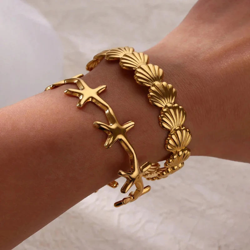 Bracelet Elégant Coquillages Etoile de Mer et Coquilles Saint-Jacques or