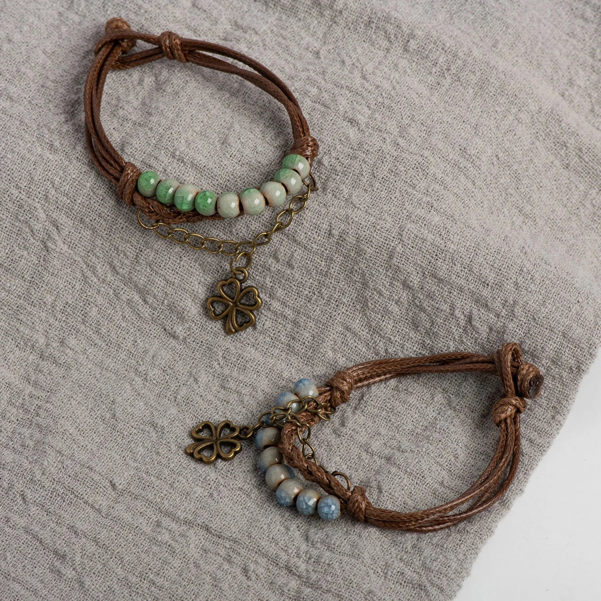 Bracelet en Corde avec Trèfle à 4 Feuilles et Perles vert