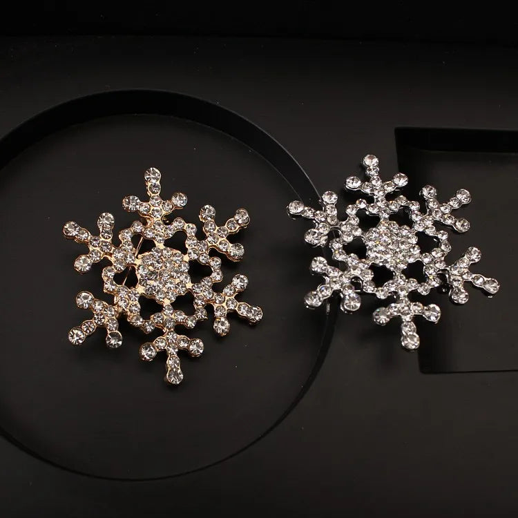 女性用 冬の雪の結晶ブローチ ゴールド