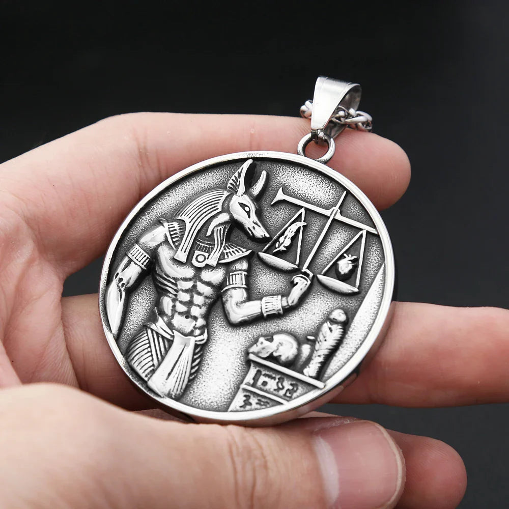 Collier avec Pendentif d'Anubis