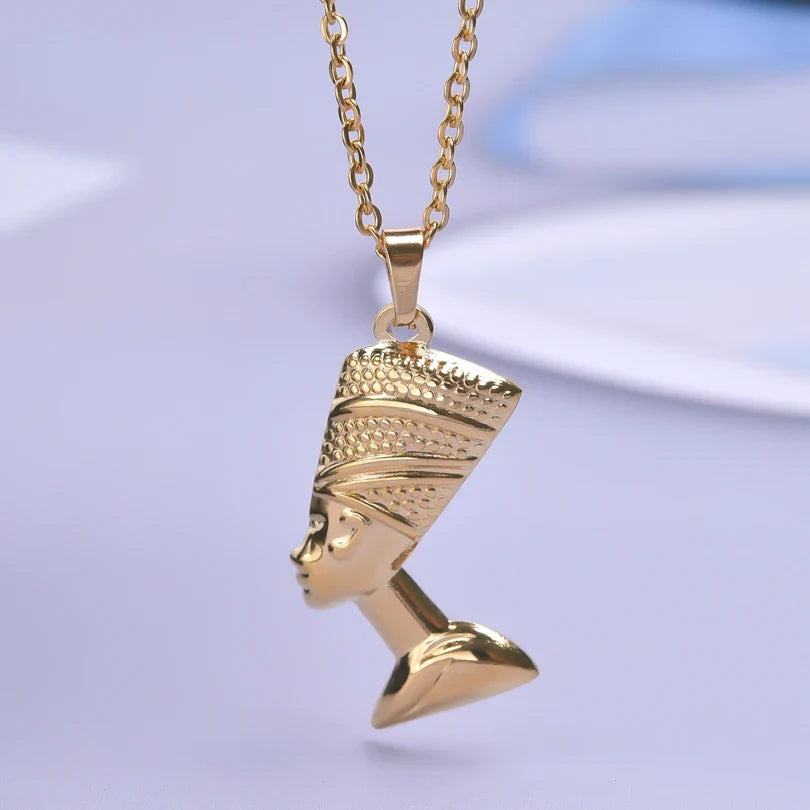 Collier avec Pendentif de Nefertiti or