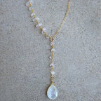 Collier avec Pendentif Goutte d'Eau en Crystal Pierre de Lune