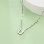 Collier avec pendentif initiale - lettre