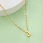 Collier avec pendentif initiale - lettre