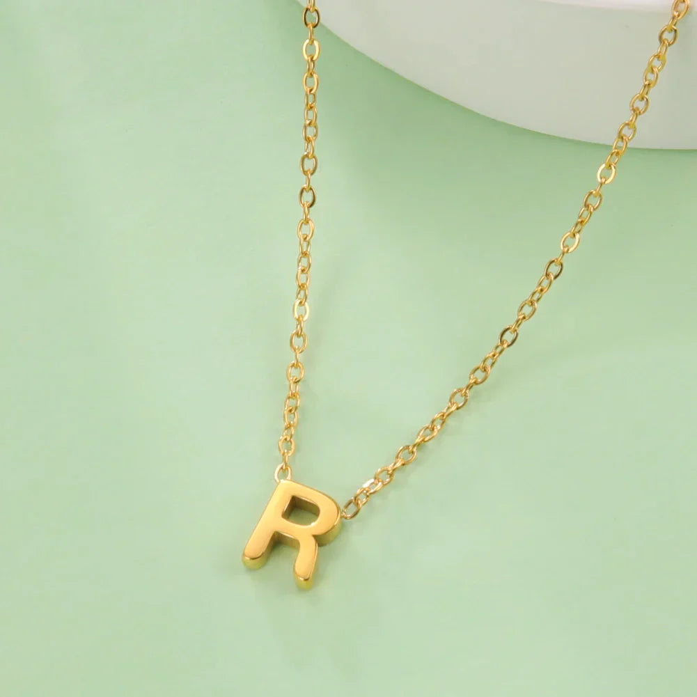 Collier avec pendentif initiale - lettre