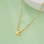 Collier avec pendentif initiale - lettre
