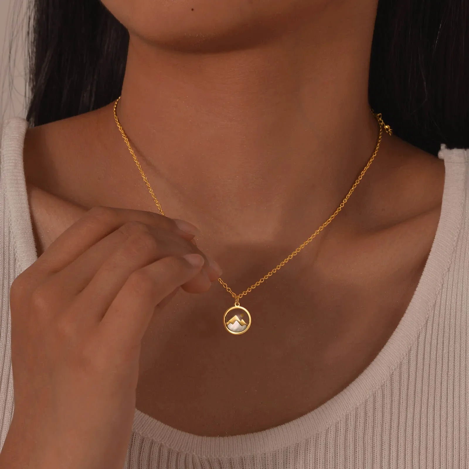Collier avec Pendentif Montagne et Lune