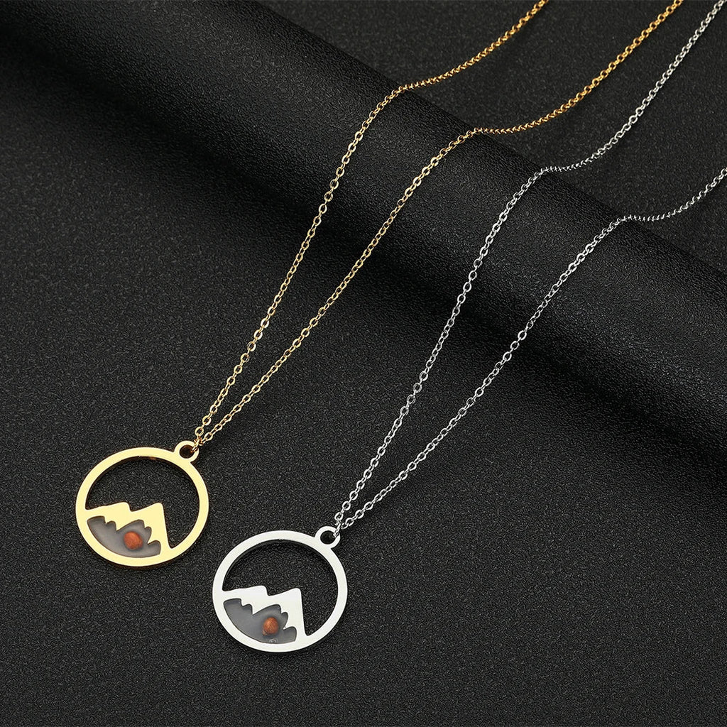Collier avec Pendentif Rond Montagne et Graine or