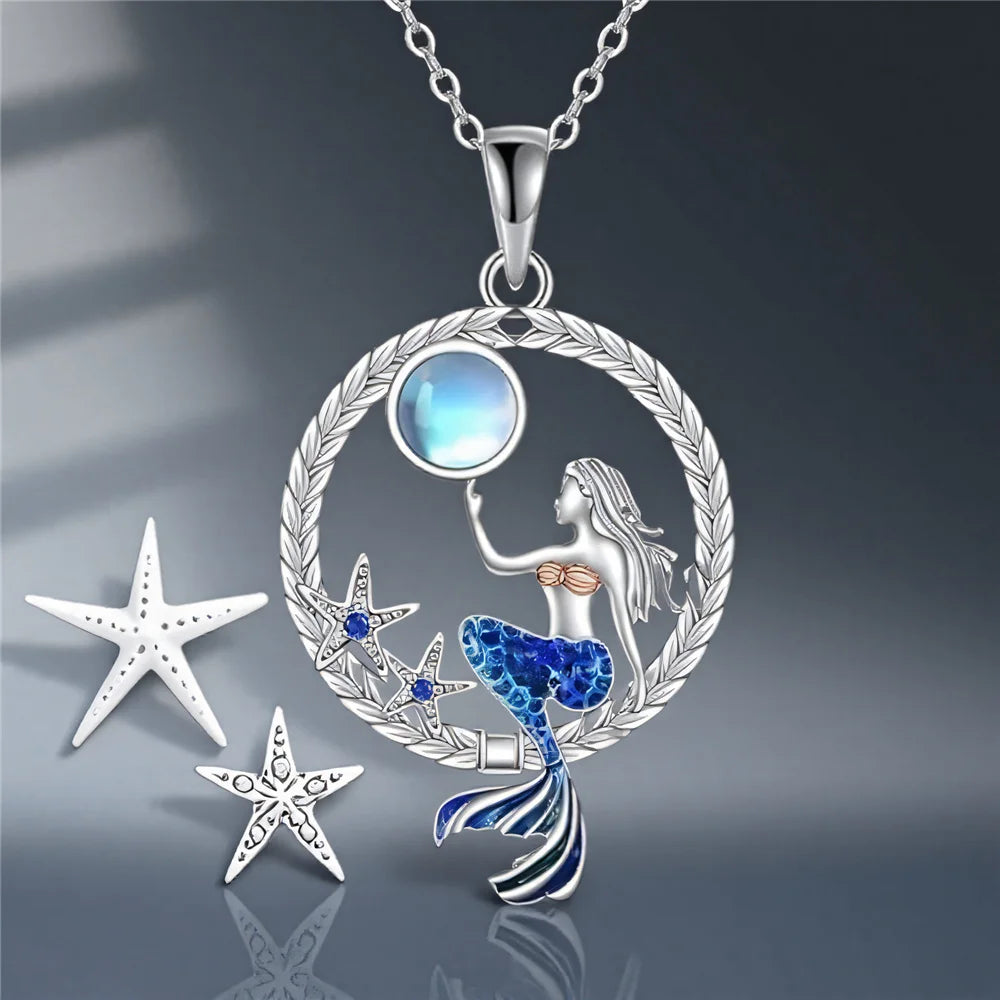 Collier avec Pendentif Sirène avec Zircon et Pierre de Lune