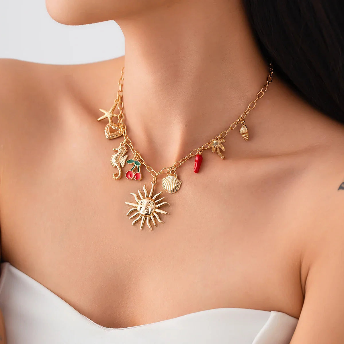 Collier avec Pendentif Soleil et Coquillages 1