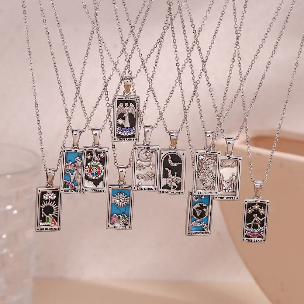 Collier avec Pendentif Tarot