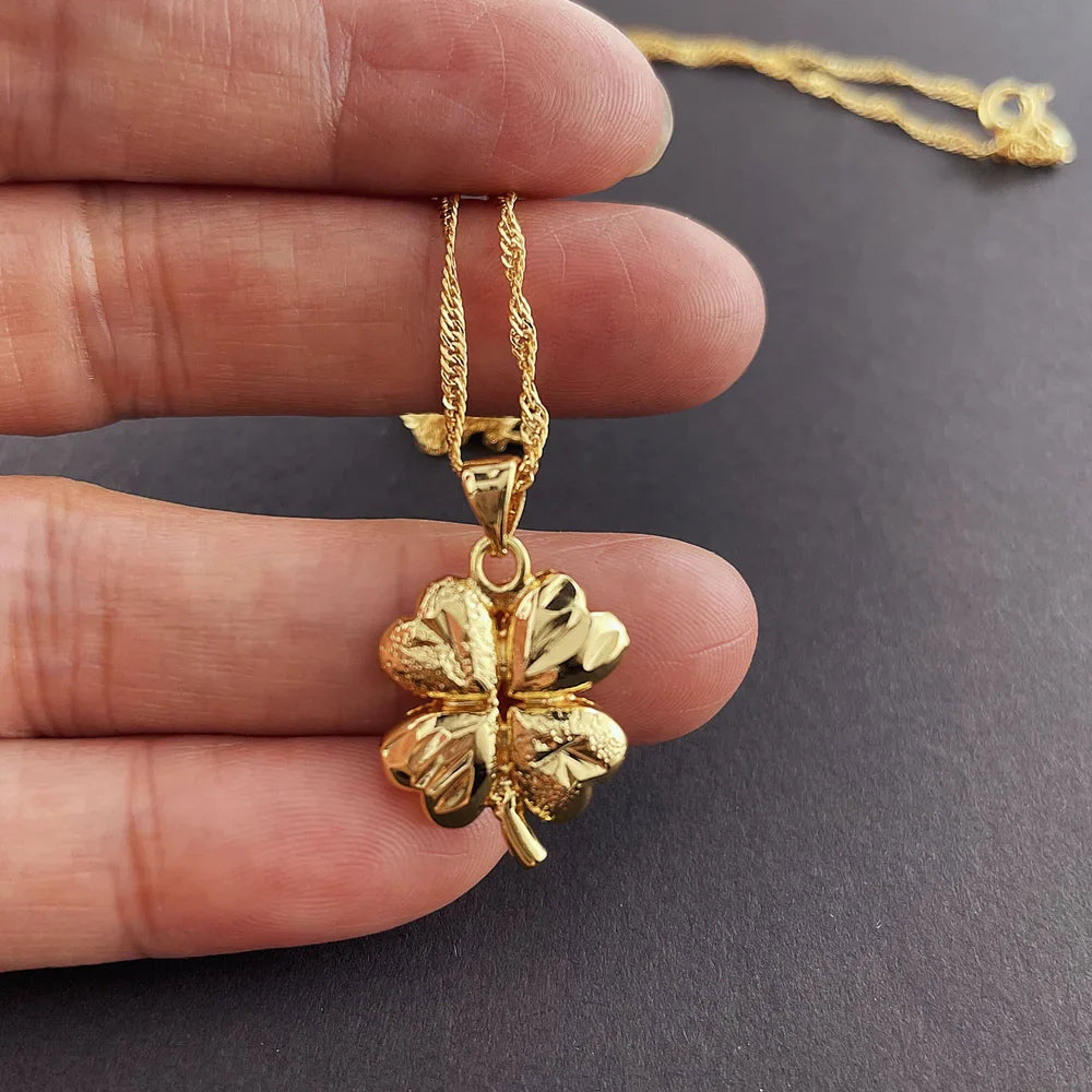 Collier avec Pendentif Trèfle à 4 Feuilles pour Femme