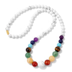 Collier de Protection avec Pendentif en Pierres 7 Chakras Howlite blanc