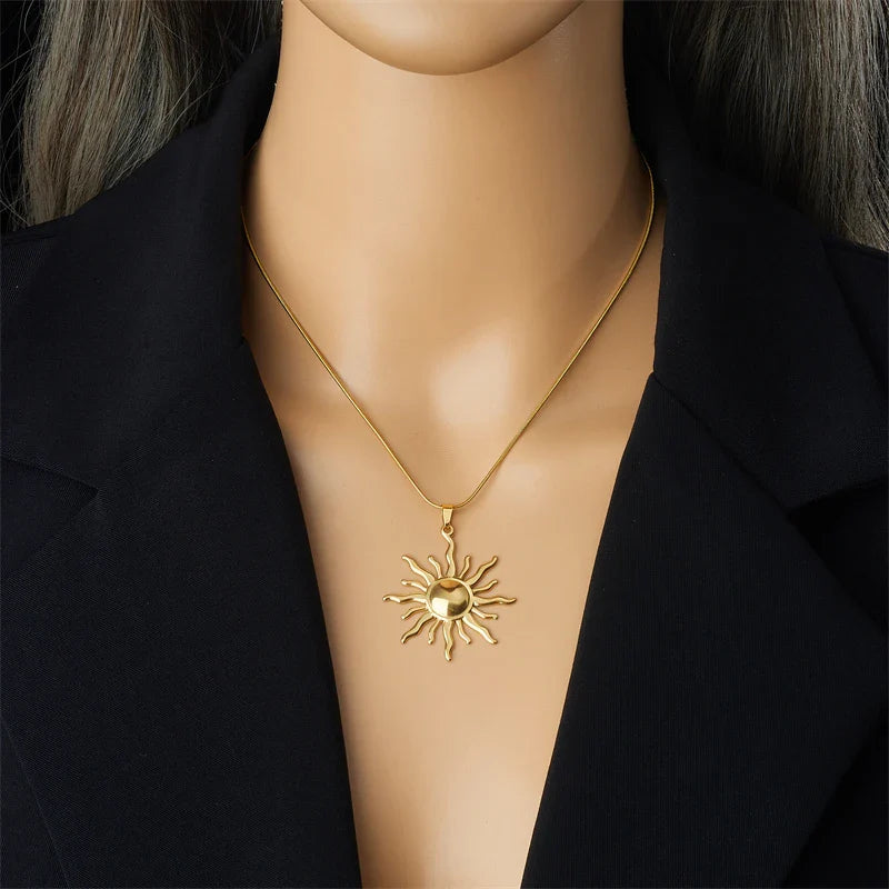 Collier Pendentif Soleil pour Femme