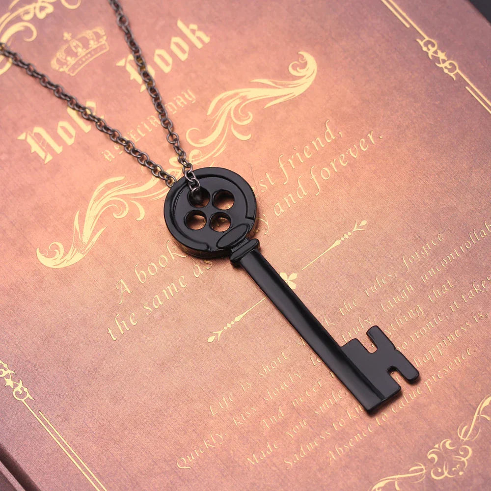 Collier homme avec pendentif clef noire