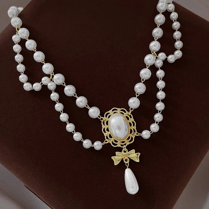 Collier Ras de Cou avec Pendentifs Perles Style Baroque